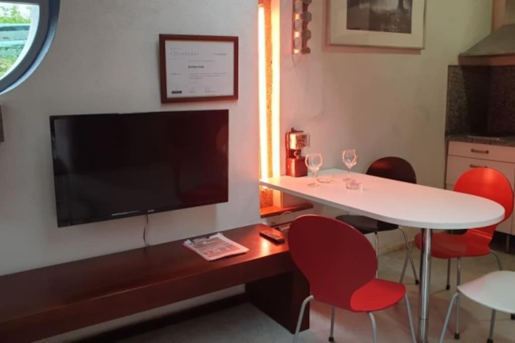 Apartament Zentral Club Neutron-Jacuzzi Belmonte De Miranda Zewnętrze zdjęcie